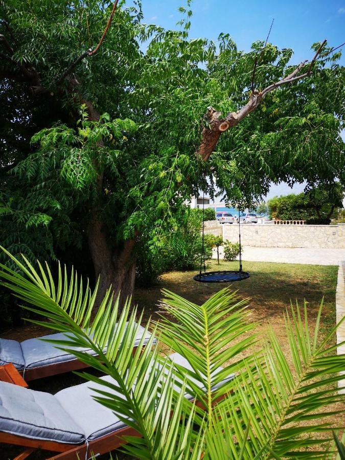 Holiday House Tara Villa Vir Buitenkant foto